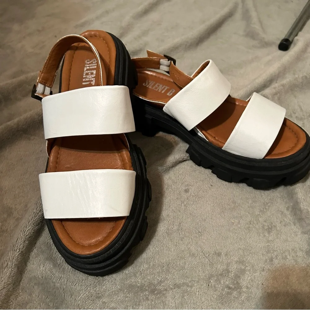 Silent D these super